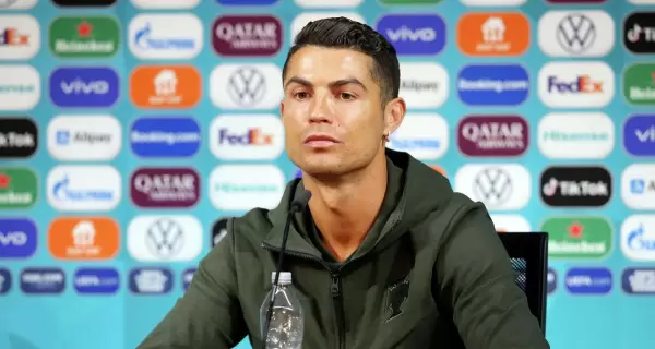 cristiano-ronaldo-agua