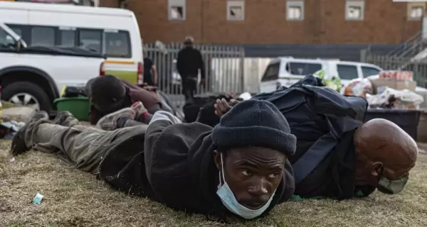 sudafrica_detenidos_ap-scaled