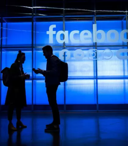 facebook-bloomberg