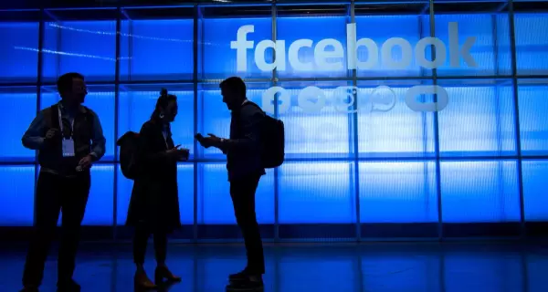 facebook-bloomberg