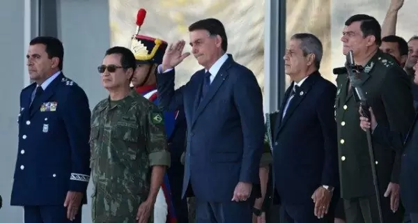 el-presidente-brasileno-jair-bolsonaro___meo4ojHPC_640x361__1