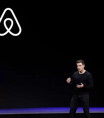 brian-chesky-airbnb-2156045