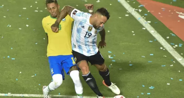 otamendi_raphinha_telam