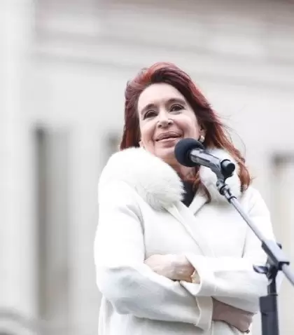 cristina-kirchner-la-plata-vacunas