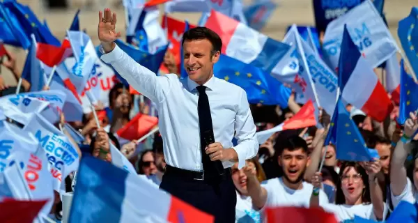 macron-victoria-scaled