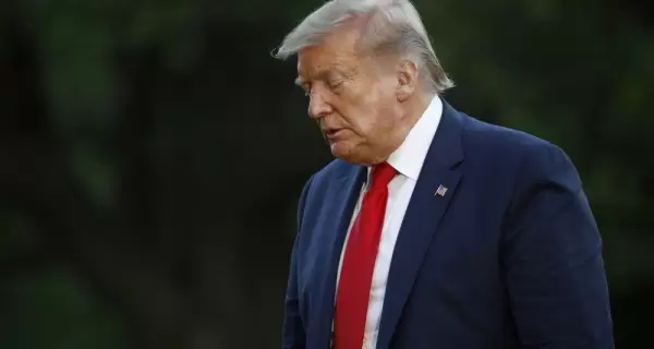 trump_cabeza_baja_ap