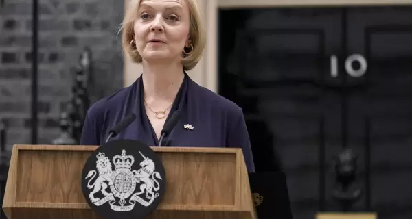 liz_truss_apnews_renuncia-scaled