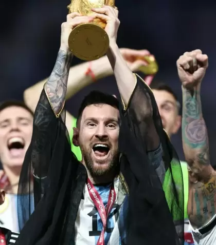 Messi-3-scaled-e1671468836151