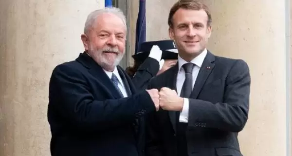 Lula-da-Silva-y-Emmanuel-Macron