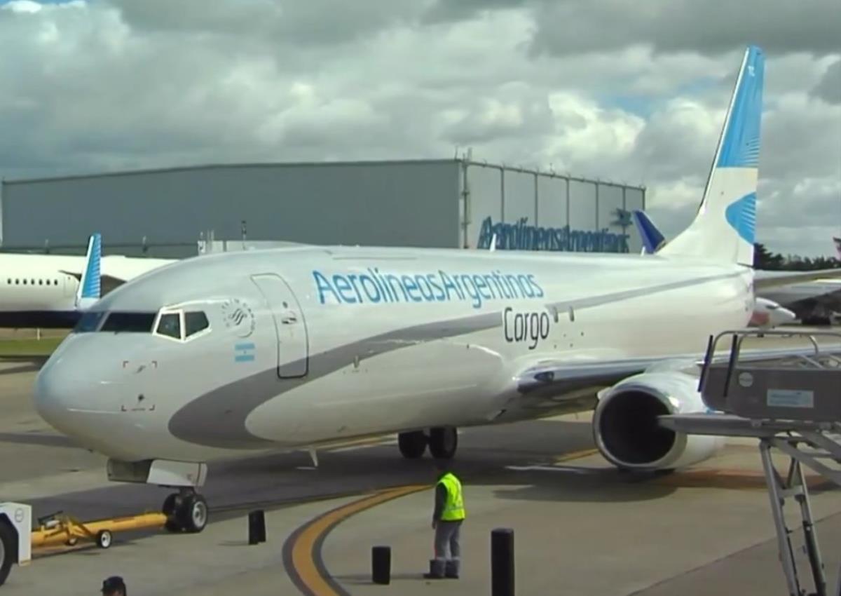 Aerolíneas Argentinas Presentó Su Primer Avión Exclusivo Para Cargas Corta 4178