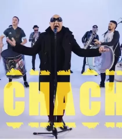 muchachos-la-mosca