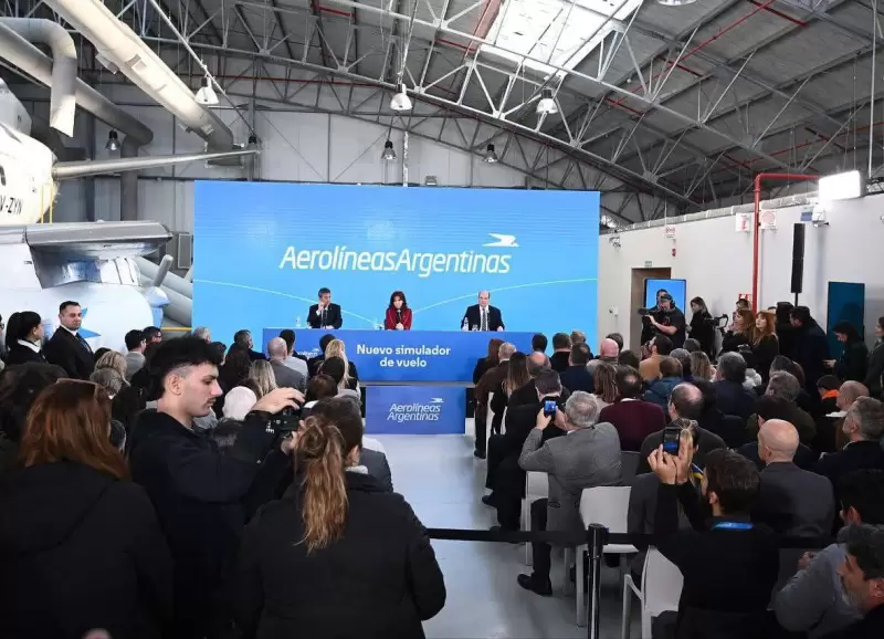 Acto-Aerolineas-CFK-Massa