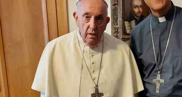 Papa-Francisco-Miguel-Fernandez-scaled