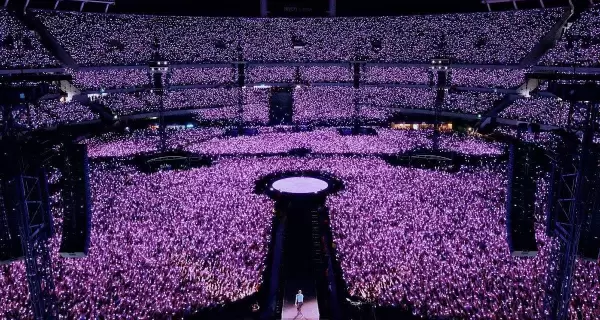 coldplay-en-River-youtube
