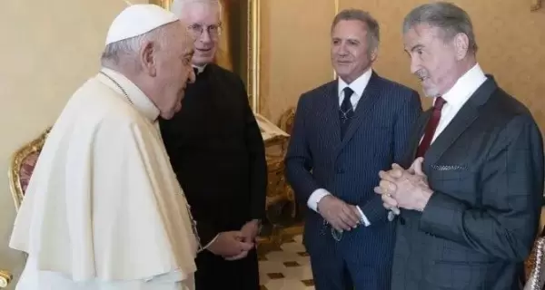 papa_stallone_vaticano_