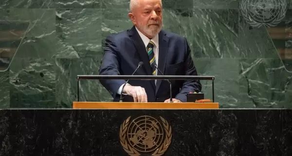 un71000353