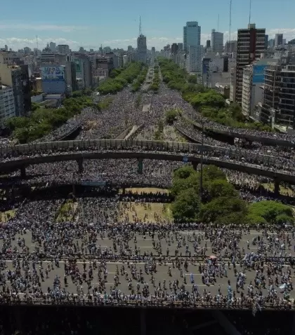 Argentinos