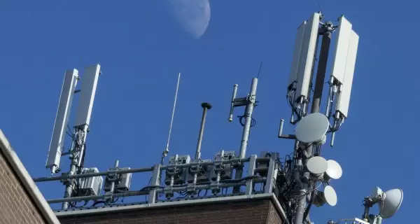 Antena-5G-2-scaled