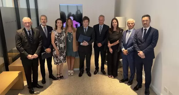 milei_museo_del_holocausto_tw