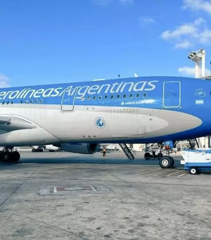 Aerolneas Argentinas.