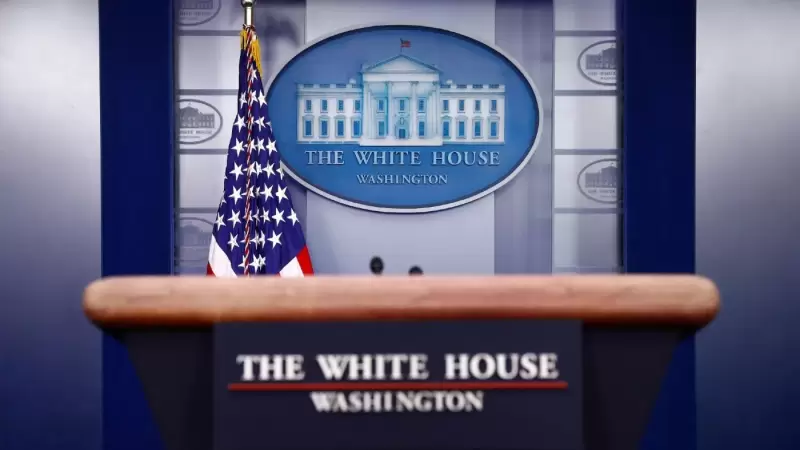 El atril usado durante las conferencias de prensa en la Casa Blanca.