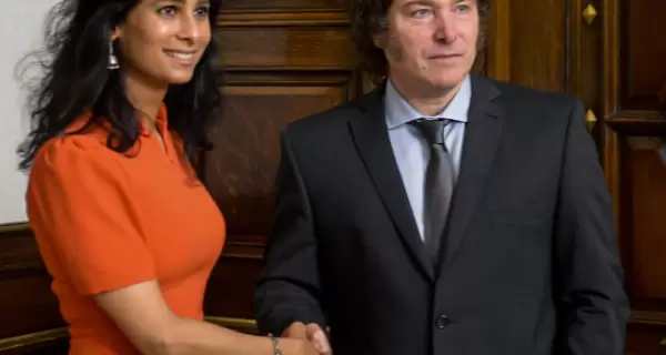 La subdirectora gerente del Fondo Monetario Internacional, Gita Gopinath, y el presidente Javier Milei.