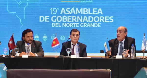 Gustavo Senz, gobernador de Salta; Gerardo Zamora, gobernador de Santiago del Estero; y Guillermo Francos, ministro del Interior