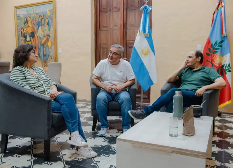 Jalil junto a la senadora nacional Luca Corpacci y al intendente de San Fernando del Valle de Catamarca, Gustavo Saadi.