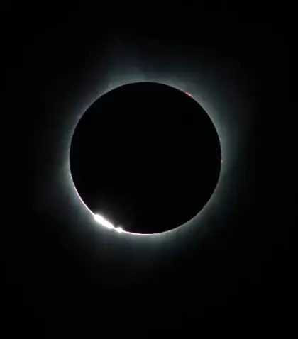 Un eclipse solar total