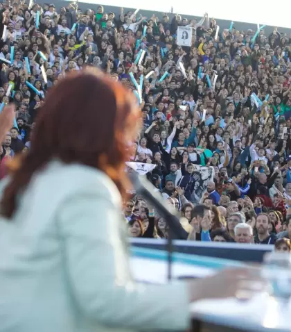 Cristina Fernndez de Kirchner en la inauguracin del microestadio Nstor Kirchner del municipio de Quilmes.