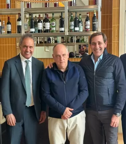 Juliana Santilln, Daniel Scioli, el presidente de La Liga espaola de ftbol, Javier Tebas, Julio Garro y el empresario Guillermo Tofoni.