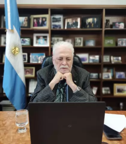 Gin�s Gonz�lez Garc�a, ex ministro de Salud