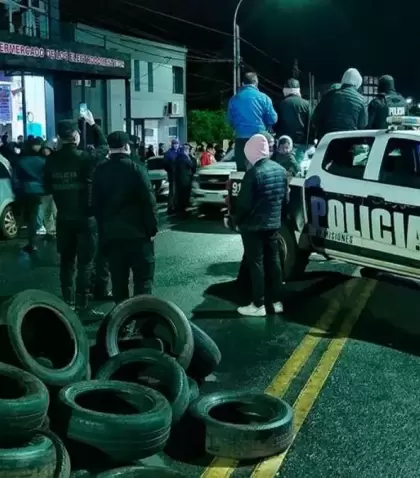 Protesta de la polic�a misionera