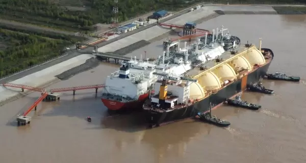 El puerto regasificador de Escobar