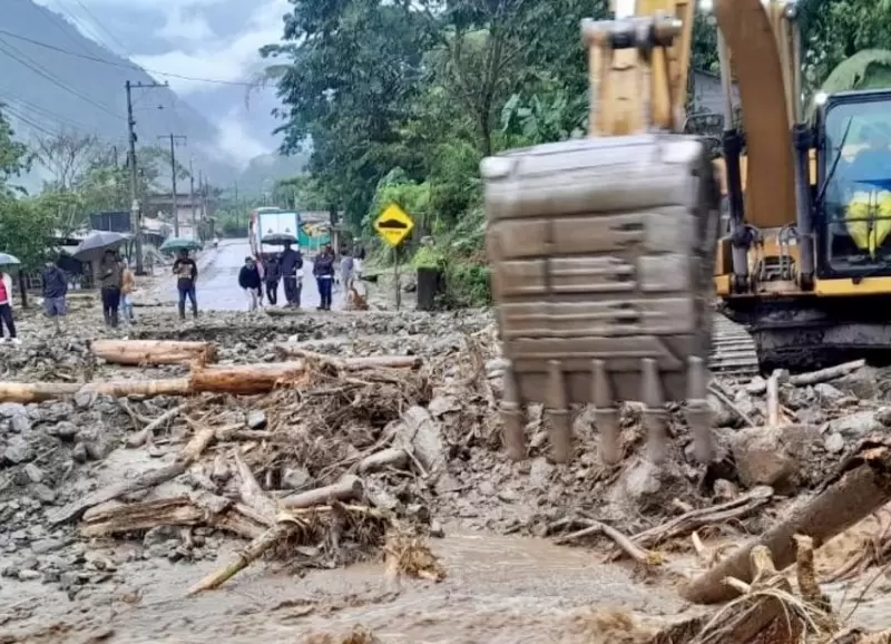 Ecuador: un alud dej 7 muertos y decenas de desaparecidos.