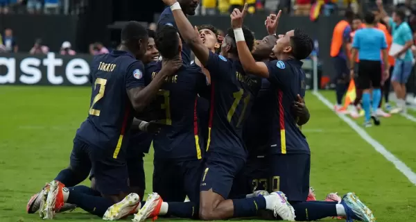 El festejo de Ecuador en su triunfo frente a Jamaica por la Copa Amrica.