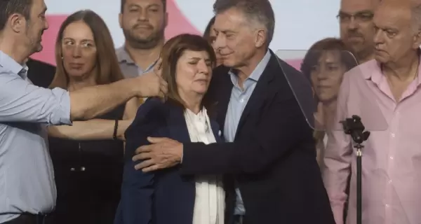 Patricia Bullrich y Mauricio Macri, en el bnker de Juntos por el Cambio en 2023 tras la derrota en las elecciones.
