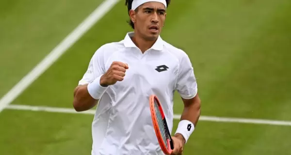 El tenista argentino Francisco Comesa�a en su segundo triunfo en Wimbledon.