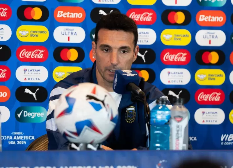 Lionel Scaloni en la conferencia de prensa.