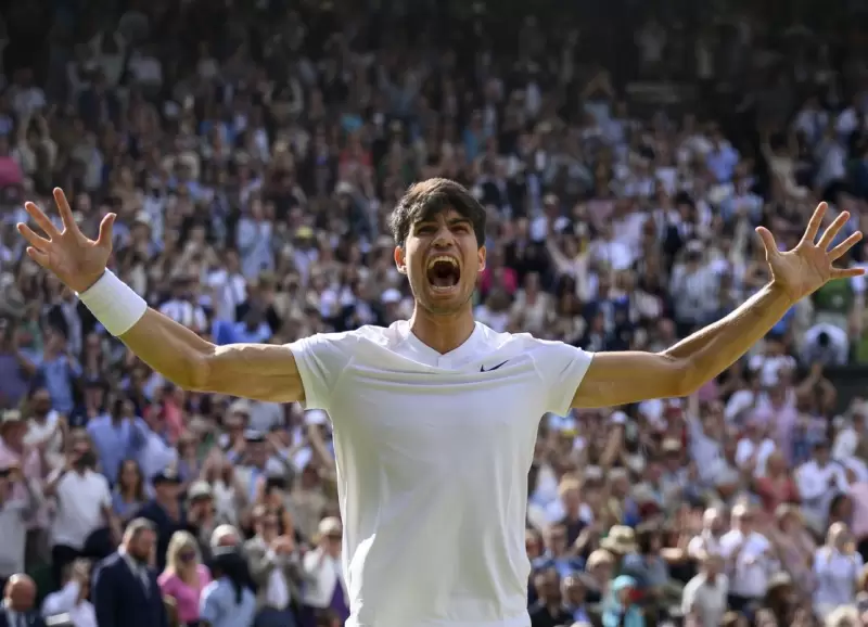 El joven espaol de 21 aos convirti en el sexto jugador en ganar ttulos consecutivos de Roland-Garros y Wimbledon.