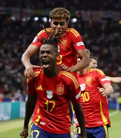 Nico Williams marc� el primer gol de la noche.