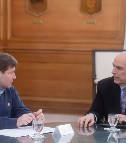El gobernador de Tierra del Fuego, Ant�rtida e Islas del Atl�ntico Sur, Gustavo Melella, junto al jefe de Gabinete, Guillermo Francos.