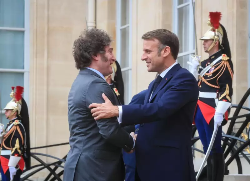 Macron recibi a Milei en el Palacio del Elseo, la sede de la Presidencia francesa