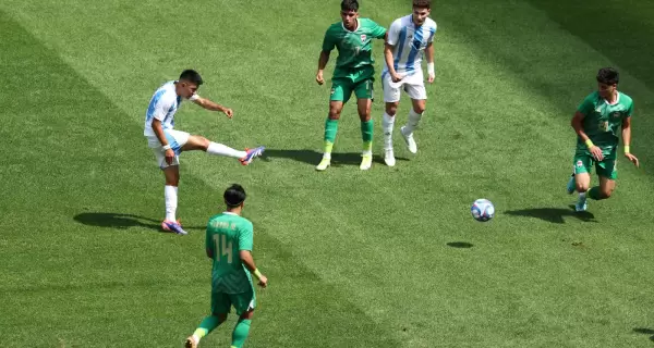 El gol de Thiago Almada frente a Irak por la segunda fecha del Grupo B de los Juegos Olmpicos Pars 2024
