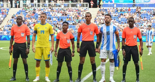 Ambas selecciones se juegan un lugar en los cuartos de final.