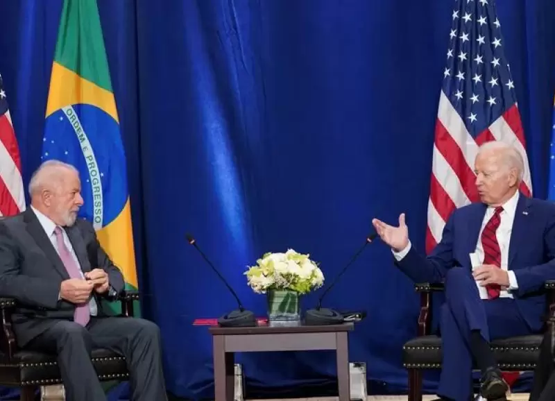 A la izquierda, el presidente brasileo, Lula da Silva. A la derecha, su par estadounidense, Joe Biden.