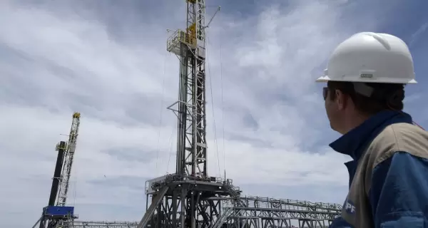 Rechazo al Impuesto a las Ganancias: petroleros anunciaron paro indefinido.