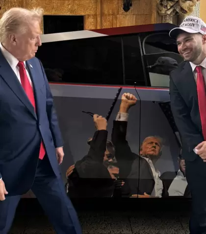 Donald Trump junto al streamer estadounidense Adin Ross