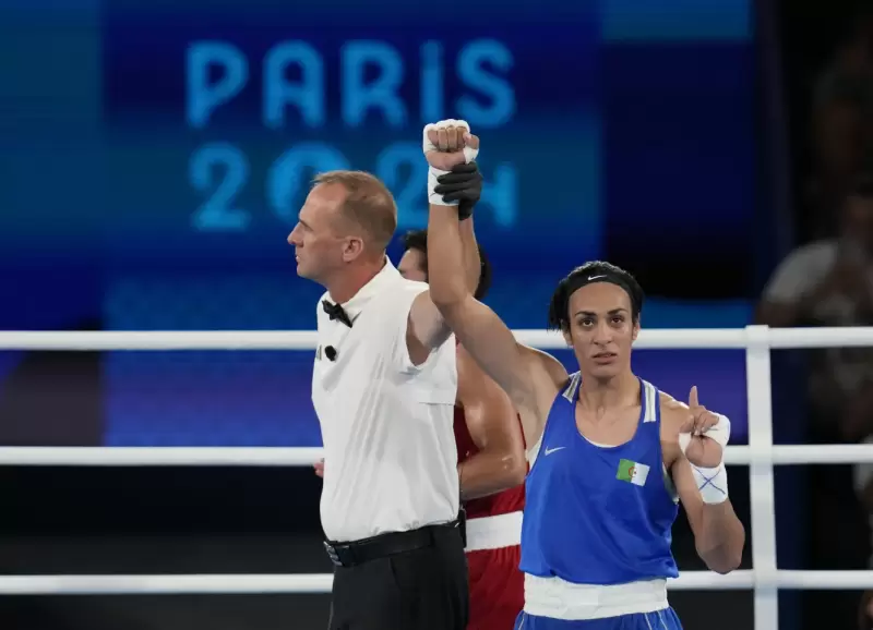 El festejo de la argelina Imane Khelif tras su triunfo en las semifinales de los Juegos Olmpicos Pars 2024