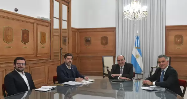 La reuni�n de Guillermo Francos y el ministro de Gobierno bonaerense, Carlos Bianco, y el subsecretario de Integraci�n Socio-Urbana, Sebasti�n Pareja